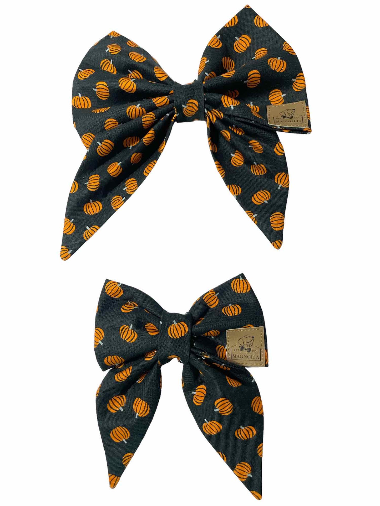 Pumpkins on black bow
