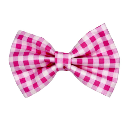 Dog bow tie crafted from high-quality, durable fabric, the pink and white gingham pattern exudes a sweet, vintage-inspired vibe that never goes out of style.