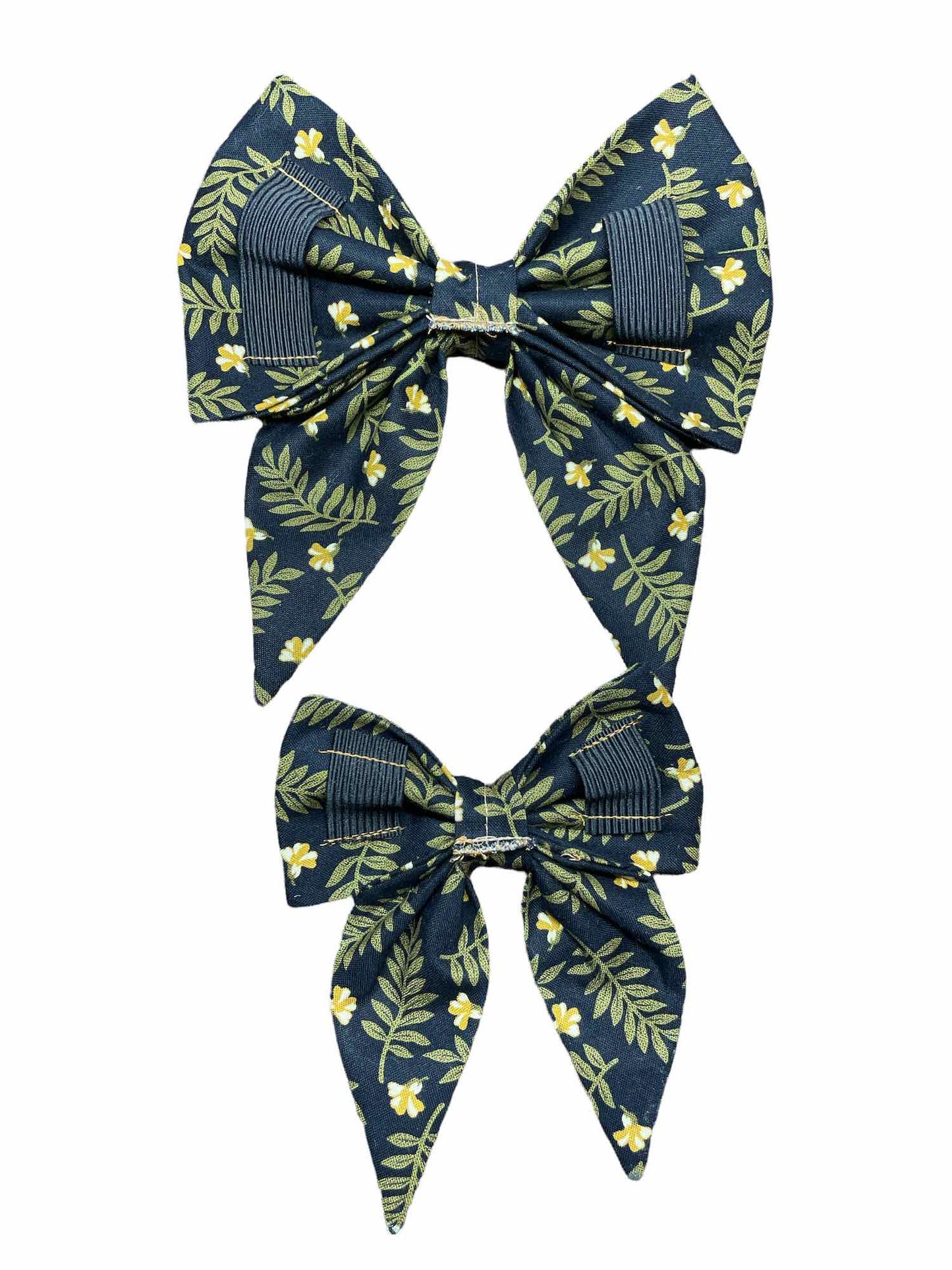 Fern Black Dog Bow